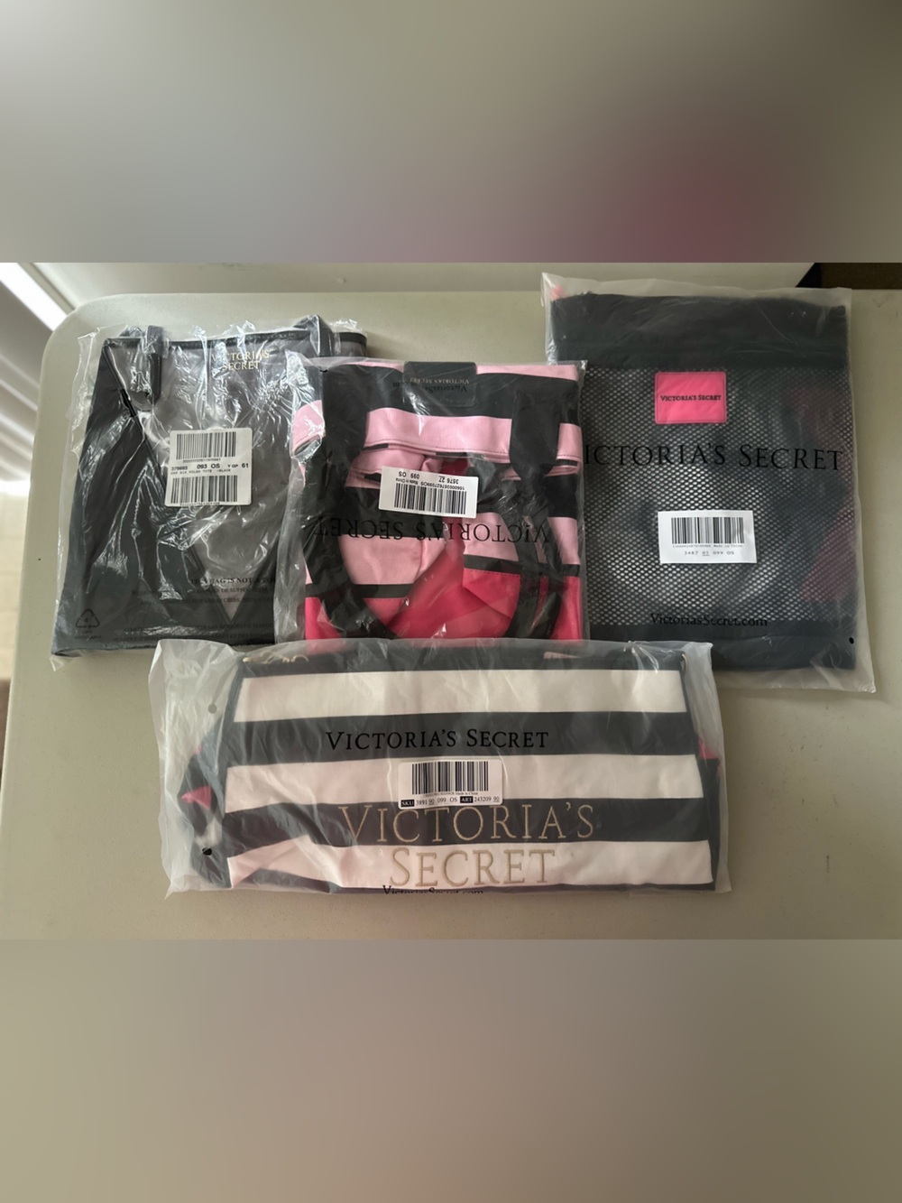 VS Tote BUNDLE NWT Victorias Secret Totes Bags